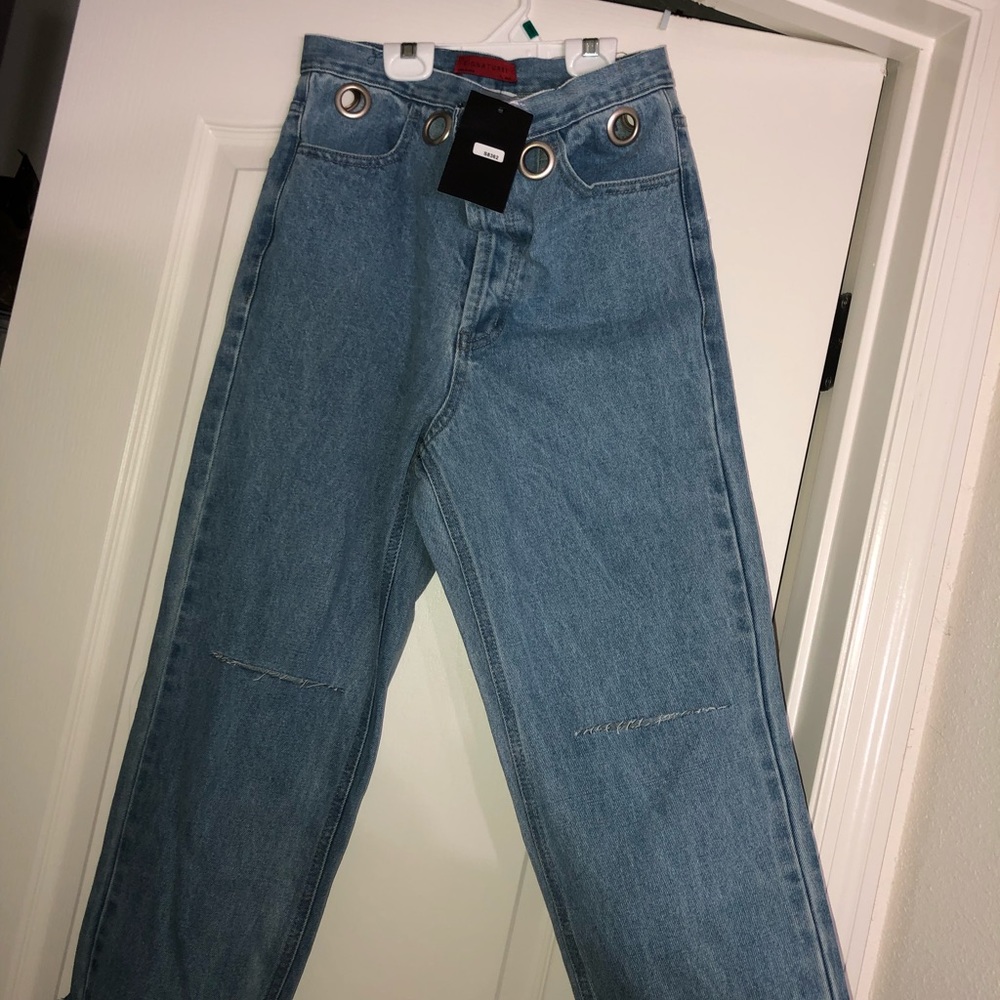 Fashion mom jeans